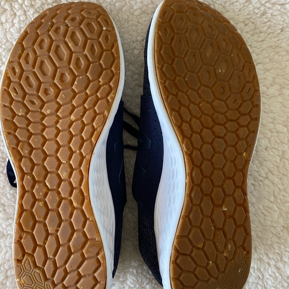 New Balance fresh foam workout shoe - Picture 5 of 7